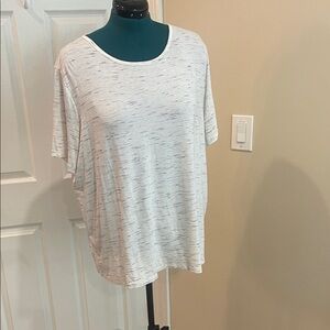 Old Navy White and Charcoal Speckled Short Sleeve Tee XXL